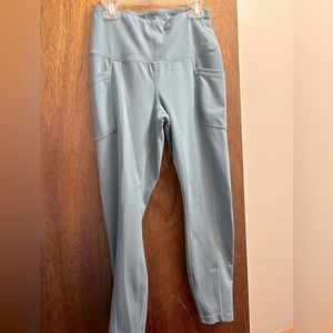 Yogalicious light blue leggings with side pockets